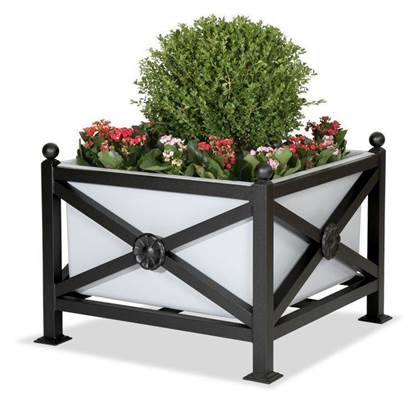 FIORIERA SARDEGNA MAXI in acciaio con contenitore interno in lamiera. Dim. cm. 96x96x75 h.