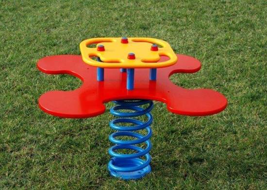 PRIMULA SMILE A 4 POSTI a molla con sagoma in materiale plastico