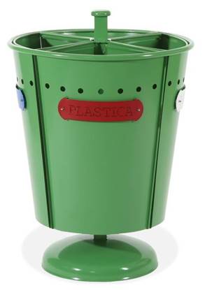 IMPIANTO GREEN per 4 tipologie di rifiuti con anelli fermasacco e base in cemento